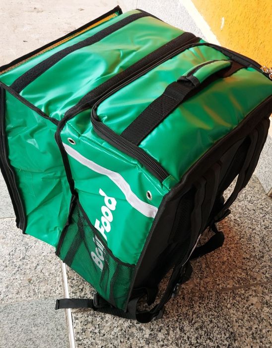 Vând geantă termică Bolt food