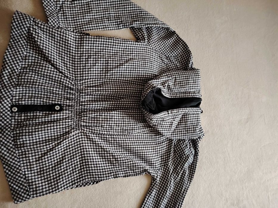 Дамско яке с качулка