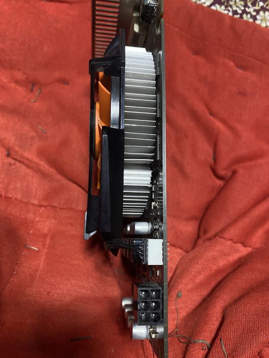 Видеокарта GTX 550ti 1gb