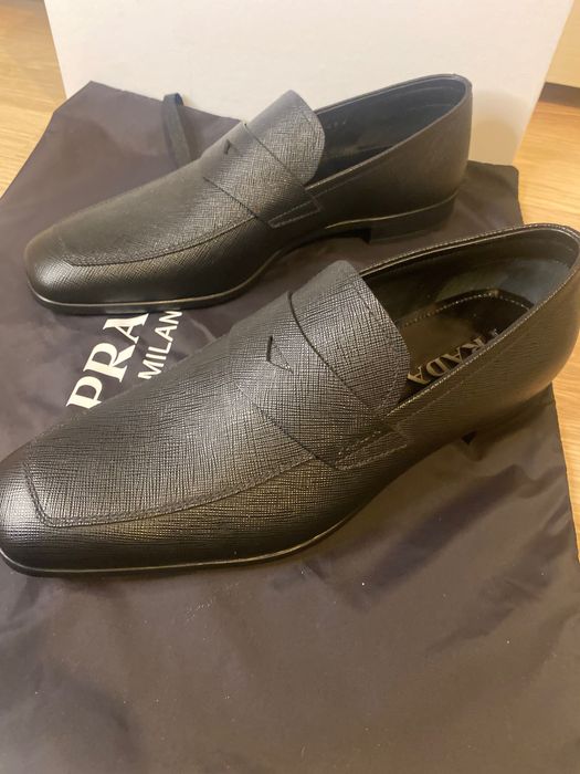 Pantofi  din piele Prada