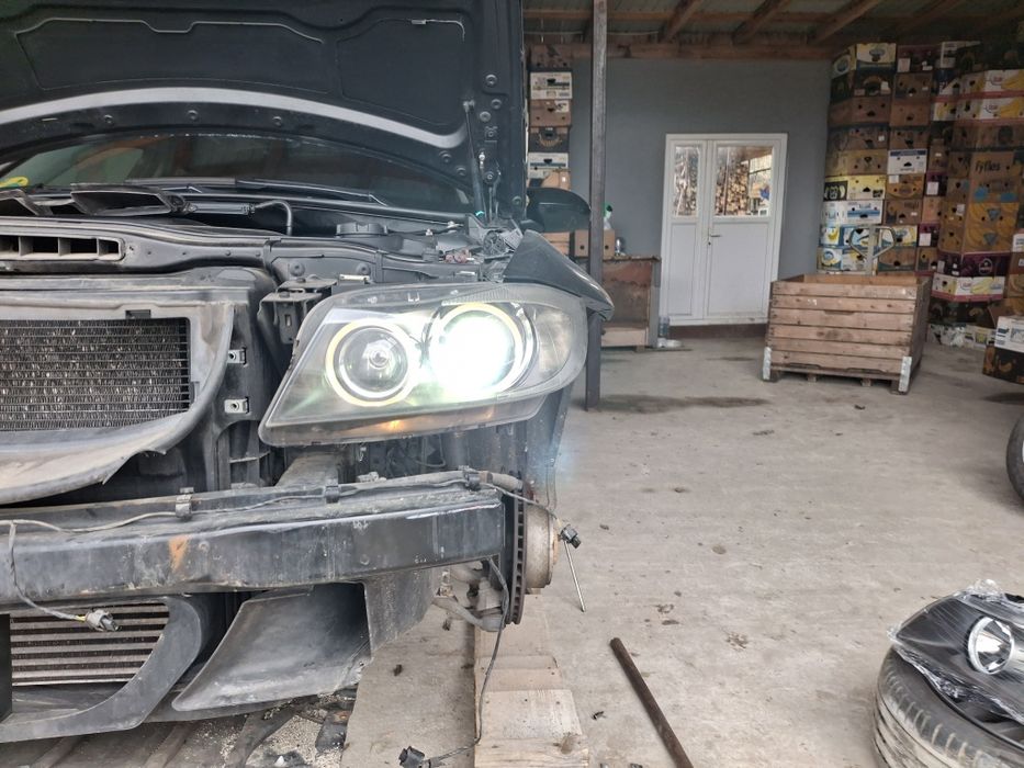Vând Faruri seria 3 E 90