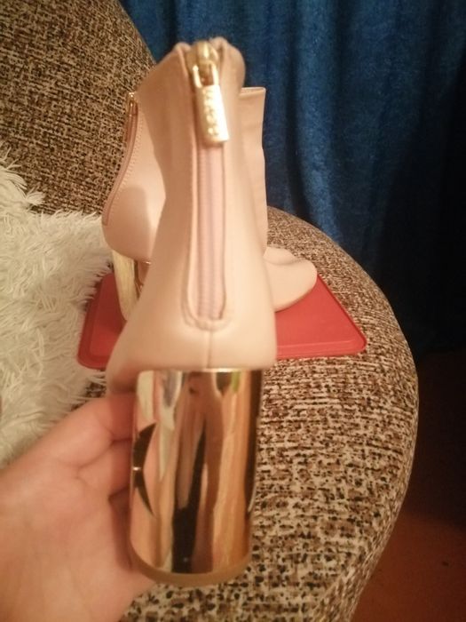 Продам ботильоны