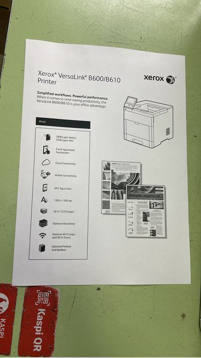Продам принтер Versalink B600