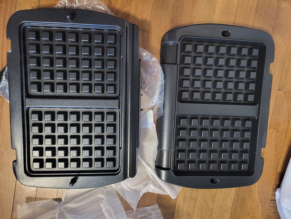 Електрическа скара Tefal OptiGrill+ GC712D 2000 W с допълнителни плочи за гофрети