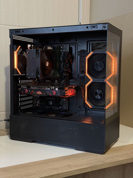 Геймърски компютър i7-6700K, RX580, 16GB RAM