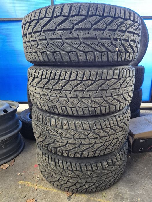 Зимни гуми 225/45/17