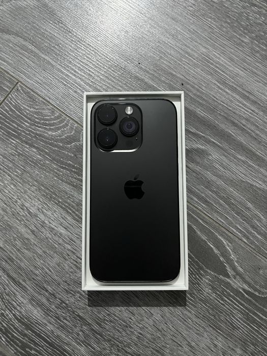 Продаю айфон 14 про