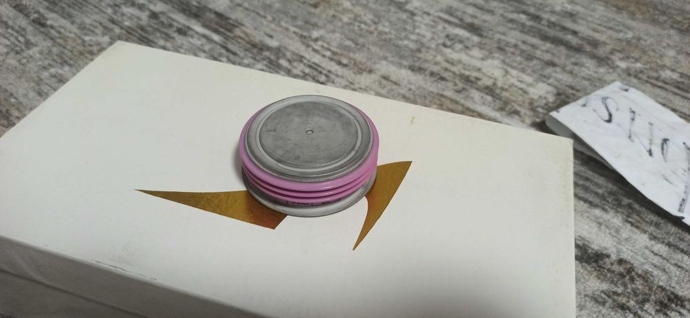 Диод лавинный таблеточного типа