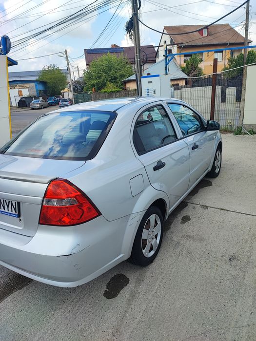 Vând Chevrolet Aveo 2011.