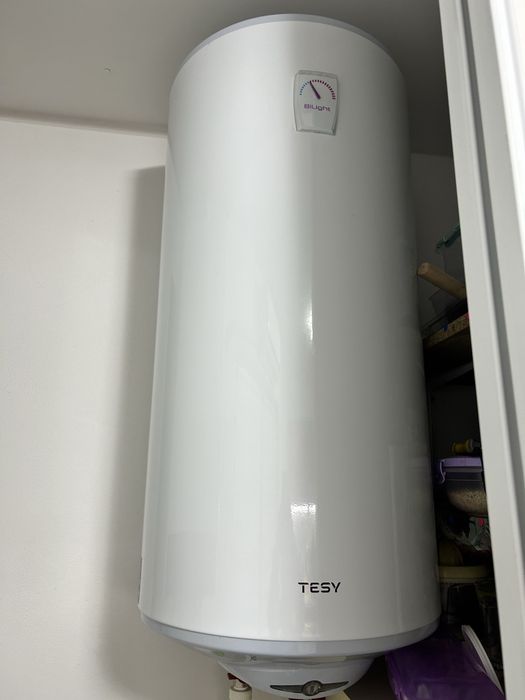 Vand Boiler de100 L  aproape nou!