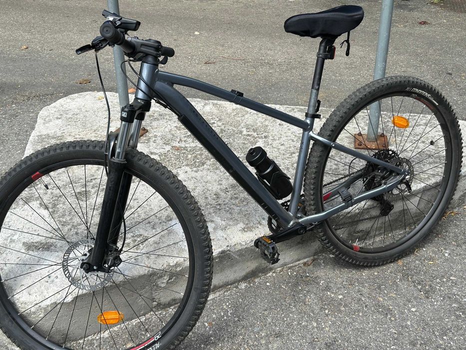 Vând două biciclete Rockrider, în stare impecabilă,