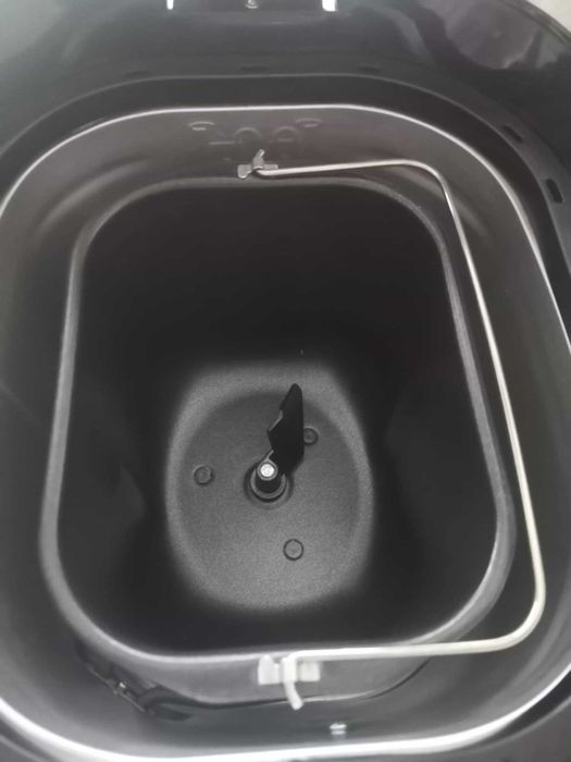 Хлебопекарна Heinner HBM-900WHBK