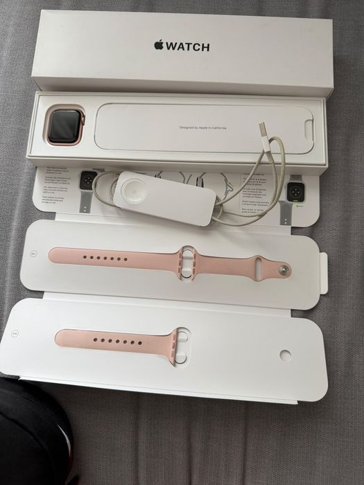Apple watch SE Rose Gold