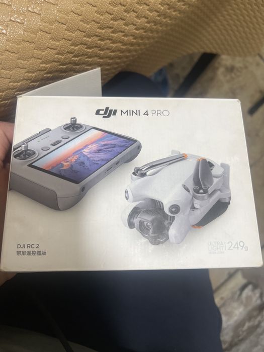 Дрон dji 4 pro срочно продом