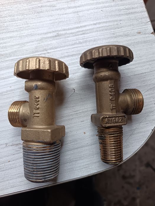 Vând robinet /robineți butelie