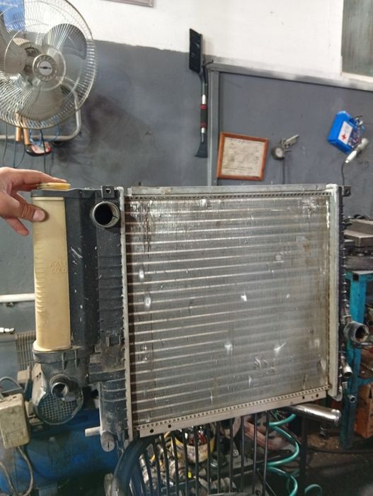 Радиатор для е36