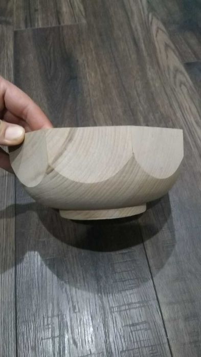 Дървени и кожени кутии и дървени купи