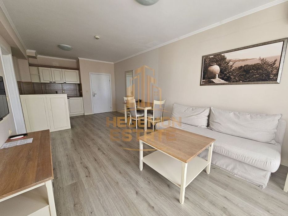 Продава се Тристаен апартамент в Балчик - 99 кв.м за 1150 €/кв.м - Снимка #1