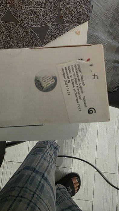 Поставка за стена за дистанционно,  телефон