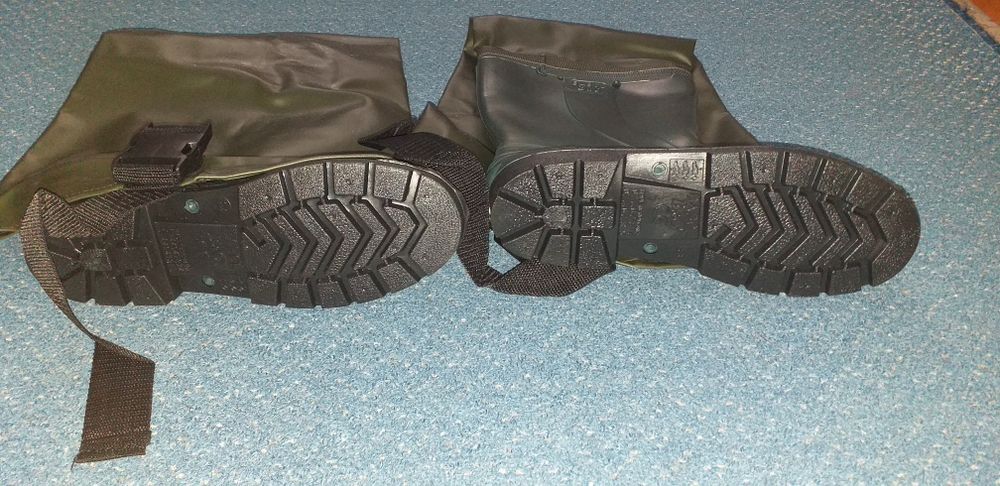 Cizme sold marimea 44