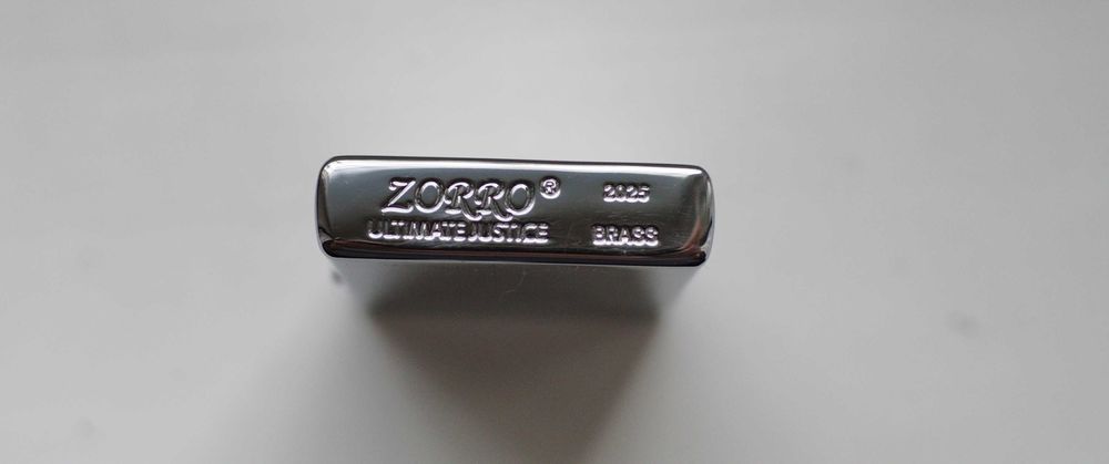 Бензиновая зажигалка Zorro