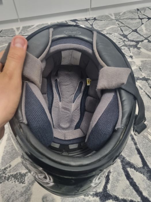 Vând cască moto marimea XS