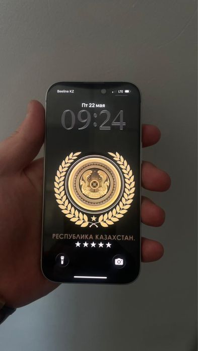 Продам iPhone 15 белый