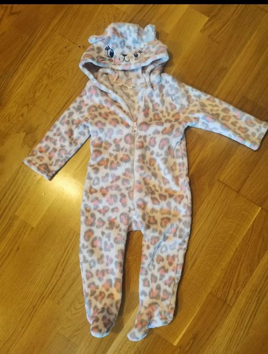 Costumas gros pentru fetite, cu tot cu talpic, marimea 80