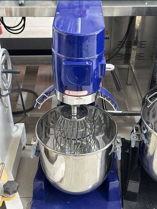 Mixer 30litir yangi model 1 yil garantiya beramiz mekser