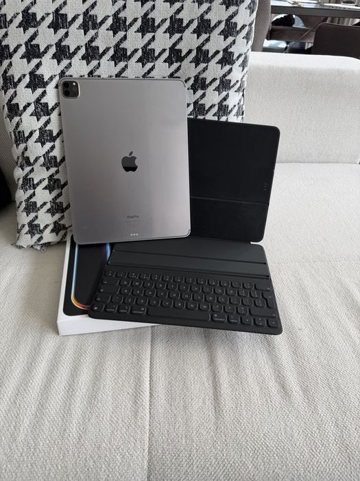 I Pad pro 12.9 - 256 MB selular 6 поколение