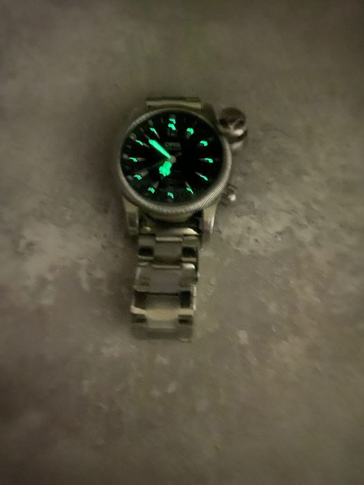 Продам часы в отличном состоянии