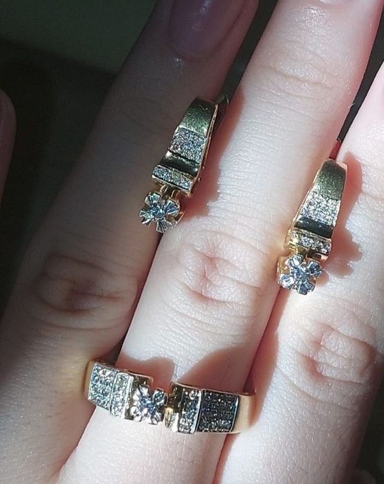 Бриллиант комплект 750 проба общ вес 13.15