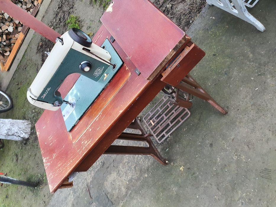 Mașina de cusut Ileana