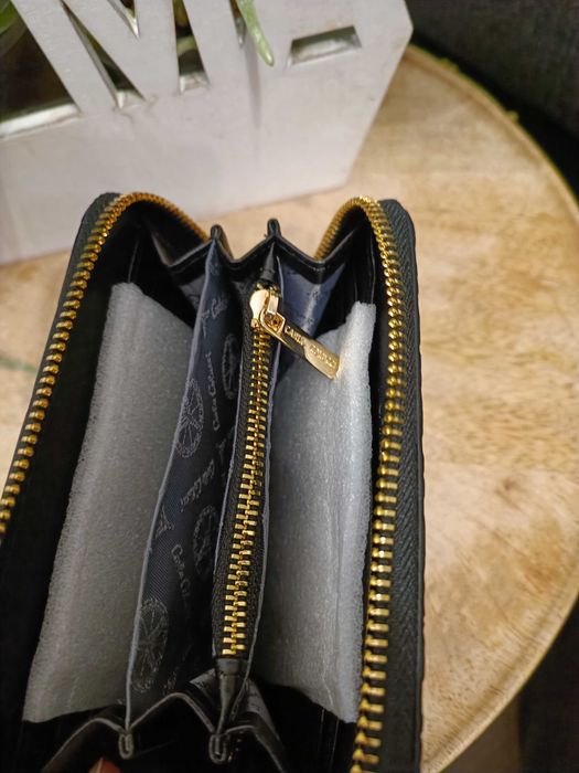 Оригилно протмоне CARLO COLUCCI