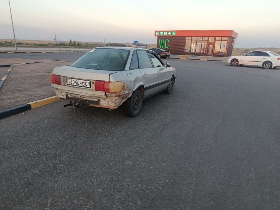 Ауди 80 1.8 газ бензин