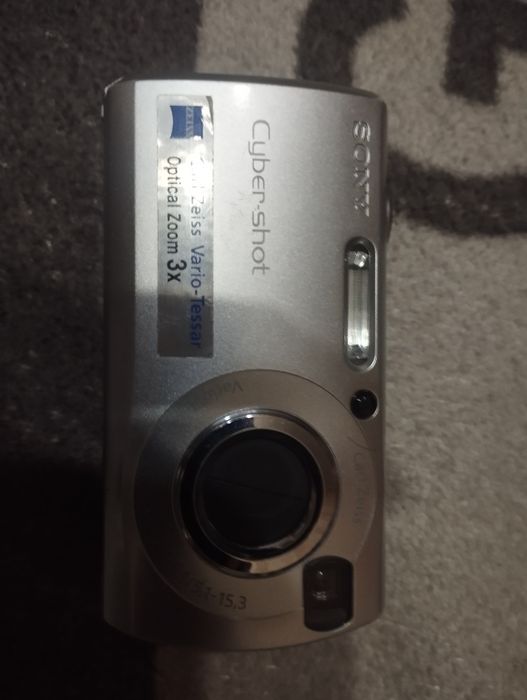 Фотоаппарат DSC-s40 2005