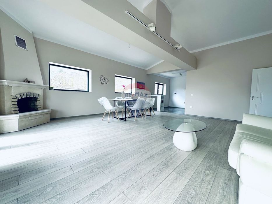 Продава се Къща в Балчик - 196 кв.м за 1613 €/кв.м - Снимка #2