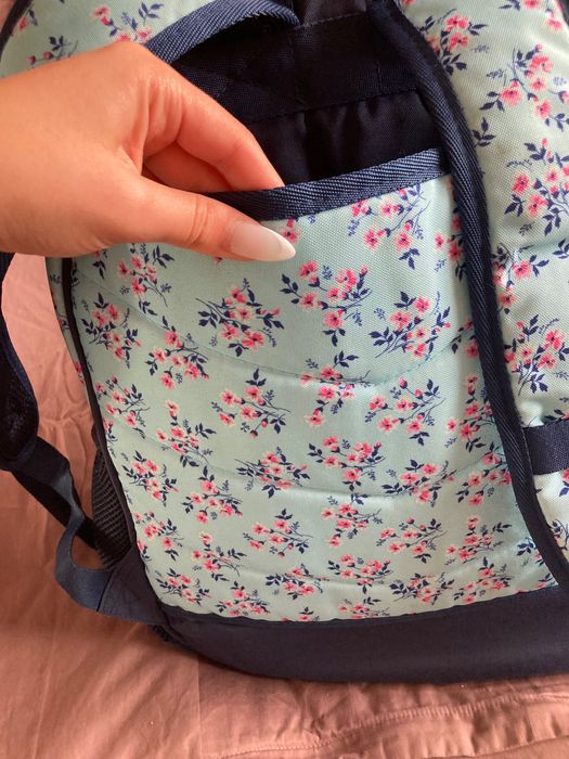 Продавам нова ученическа раница на Pepe Jeans (за момиче)