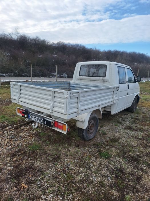 Vând Vw Transporter 4 de 2.5 TDI înmatriculat