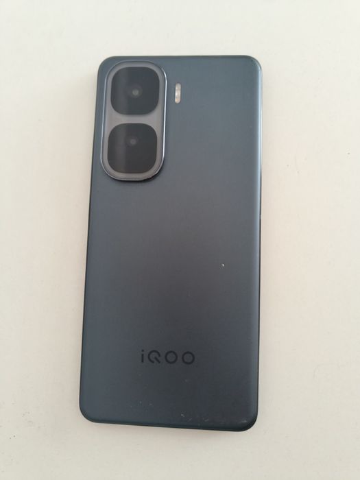 Продам IQOO Neo 10