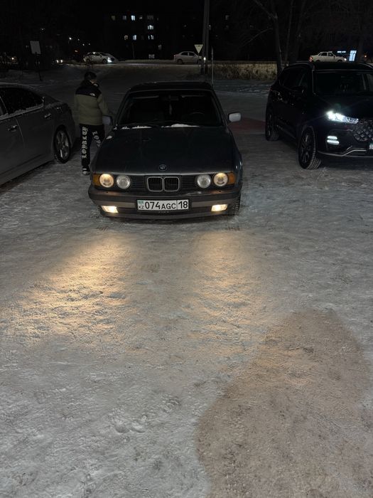 Продам машину  БМВ Е34