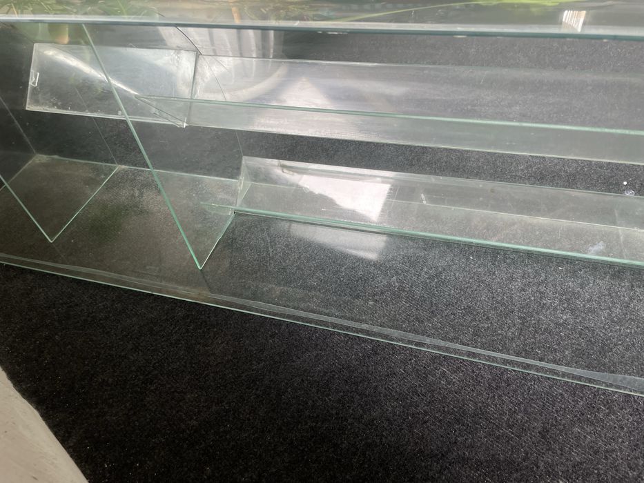 Продам стеклянную полку