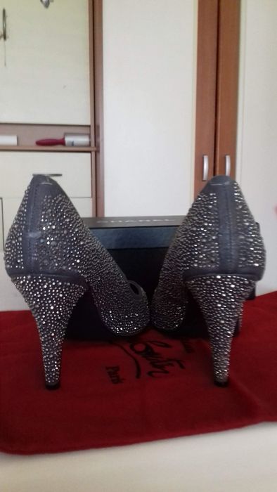 Pantofi noi gri cristale ms 40,deosebiti