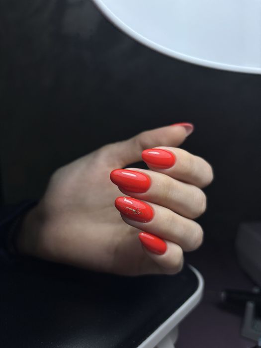 Unghii cu gel si semi