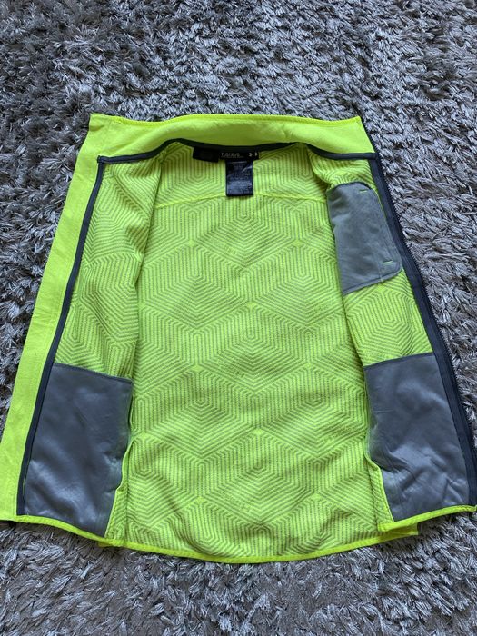 vesta under armour coldgear neon