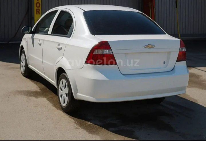 Moshin sotiladi Nexia3