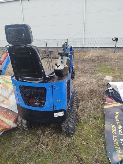 Vând mini excavator 1 tona