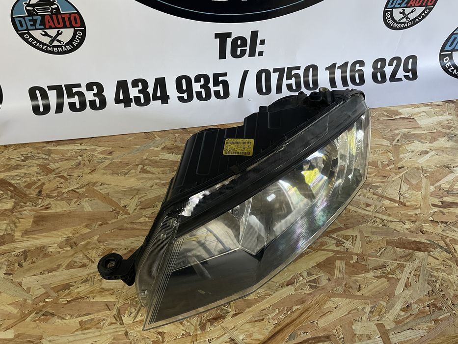 Far stanga Skoda Octavia 3