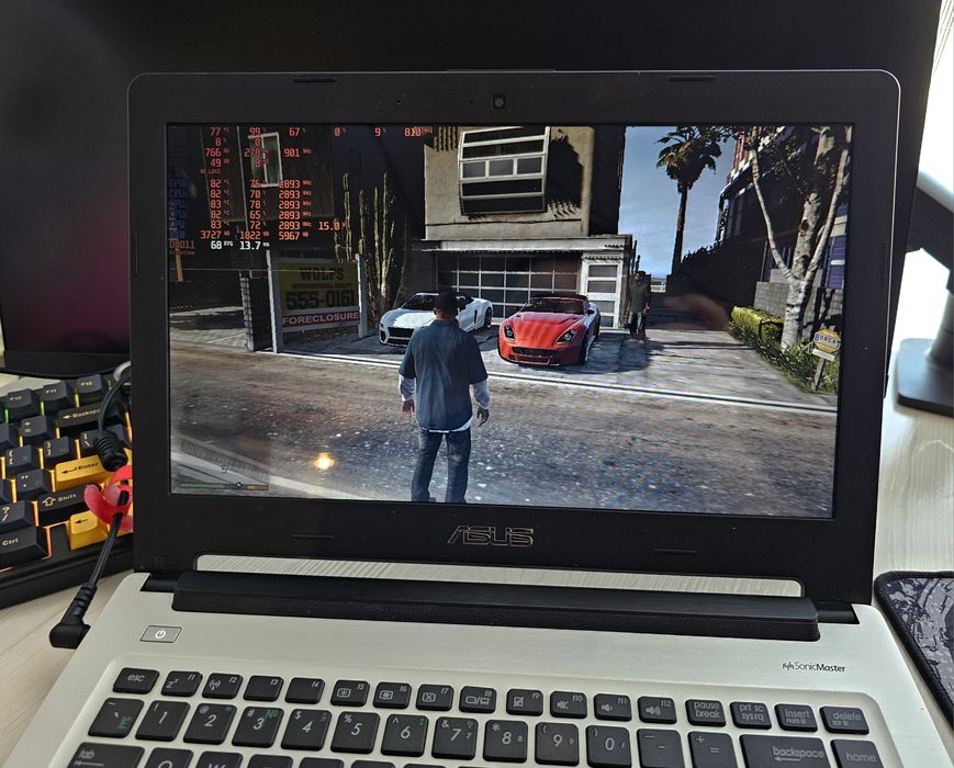 ASUS Intel® Core™ 17 / NVIDIA GeForce 2GB
