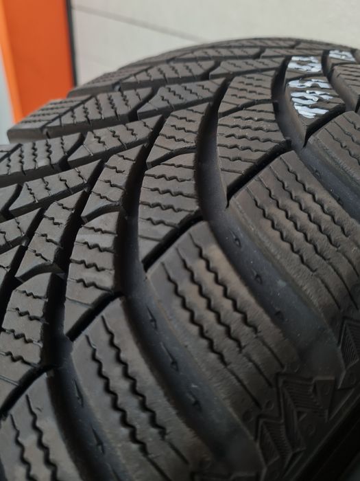 Зимни гуми 2 броя SEMPERIT SpeedGrip5 195 65 R15 дот 4024